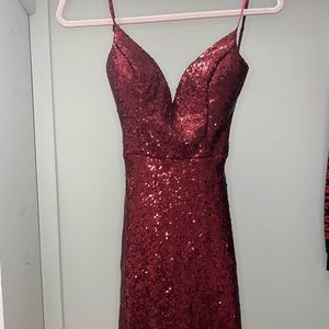 BACKLESS PARTY/ HOMECOMING DRESS